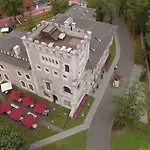 Hotel Castillo Del Bosque La Zoreda 5*