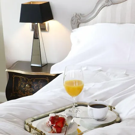 Castillo Del Bosque La Zoreda Hotel La Manjoya