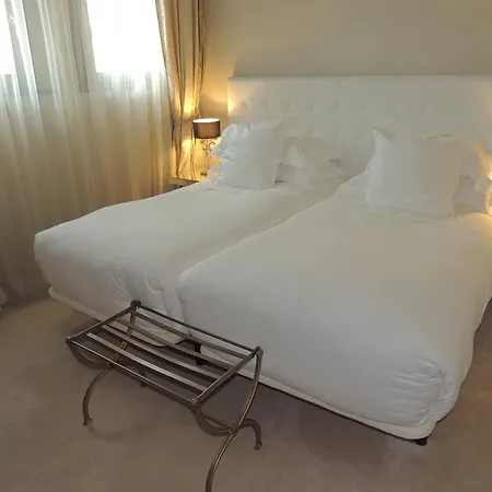 Castillo Del Bosque La Zoreda Hotel 5*