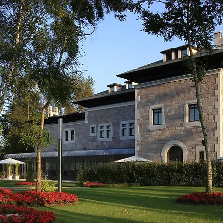 Castillo Del Bosque La Zoreda 5* Oviedo