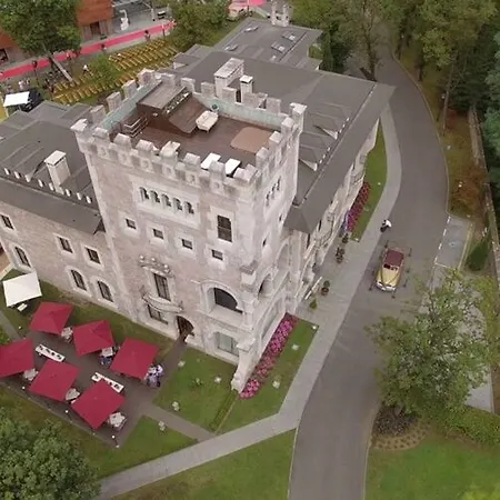 Hotel Castillo Del Bosque La Zoreda 5*