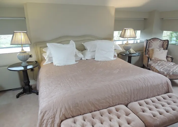 فندق Castillo Del Bosque La Zoreda