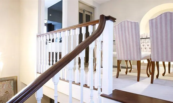 Castillo Del Bosque La Zoreda 5* La Manjoya