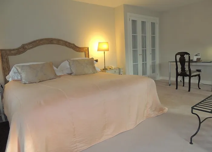 Castillo Del Bosque La Zoreda Hotel La Manjoya