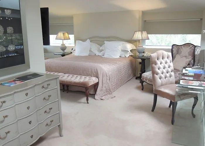 فندق Castillo Del Bosque La Zoreda La Manjoya