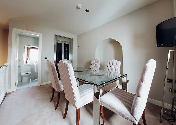 Castillo Del Bosque La Zoreda 酒店 La Manjoya