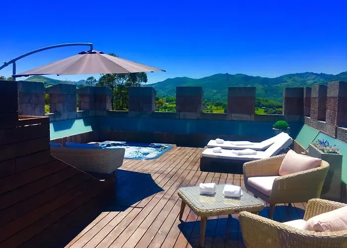 Castillo Del Bosque La Zoreda La Manjoya